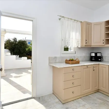 Zeos - Cycladic House In Ampelas,